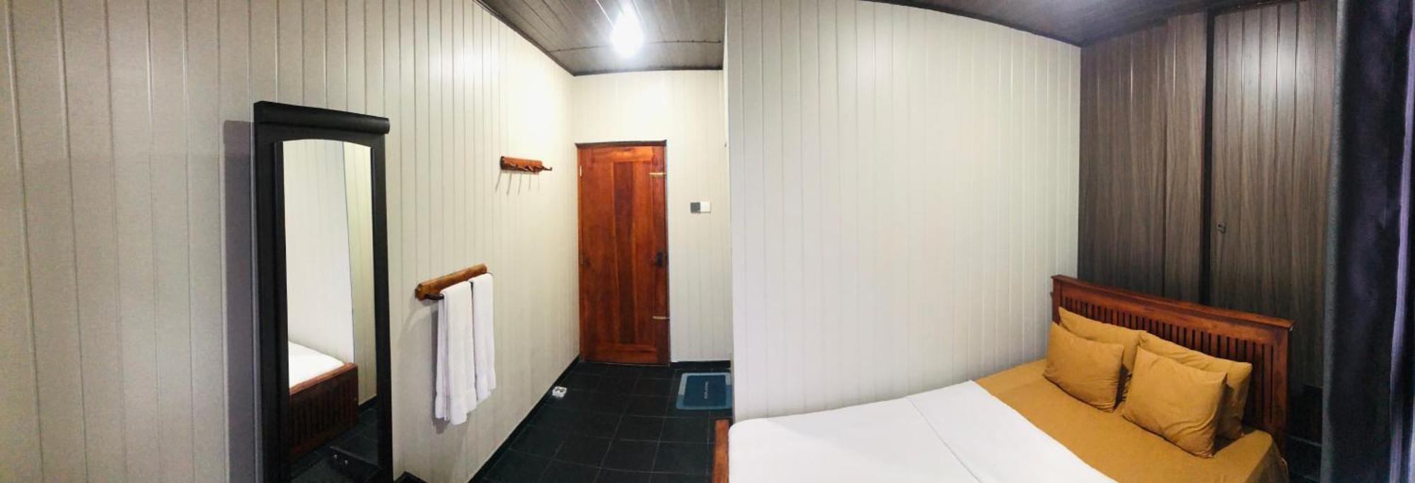 Abc Guest Inn & Restaurant Хапутале Екстериор снимка