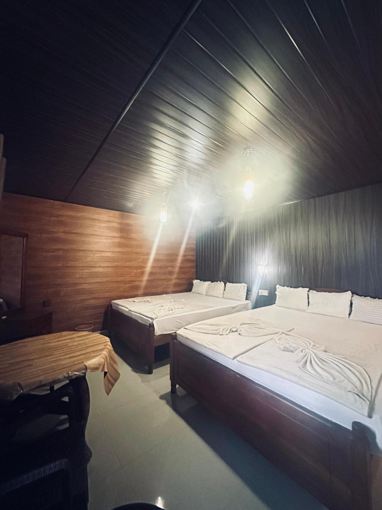 Abc Guest Inn & Restaurant Хапутале Екстериор снимка